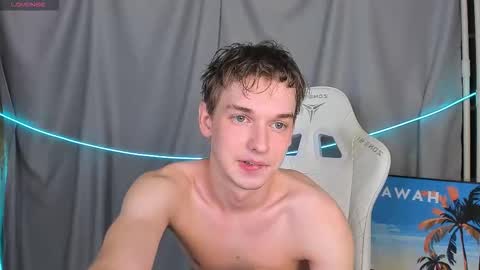 Snapshot of 4ever_dude chatting on November 2, 2025, 5:54 am Andrew online show from November 2, 2025, 5:54 am