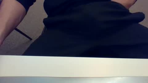 4glz online show from October 27, 2025, 10:41 am