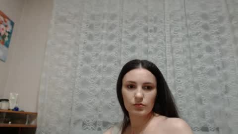 Yana online show from May 26, 2026, 12:39 am