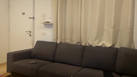 crazy101 online show from November 9, 2025, 2:37 pm