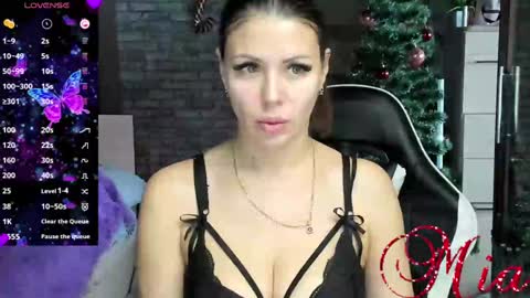 Mia my pvt is open and lovense is active online show from January 6, 2025, 7:52 am