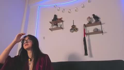    online show from November 9, 2025, 2:32 am