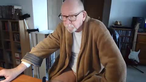  Papi  online show from February 7, 2025, 12:39 pm