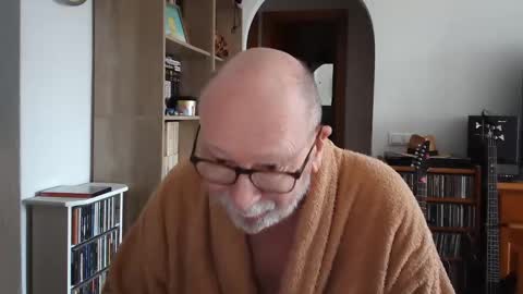  Papi  online show from March 8, 2025, 4:39 pm