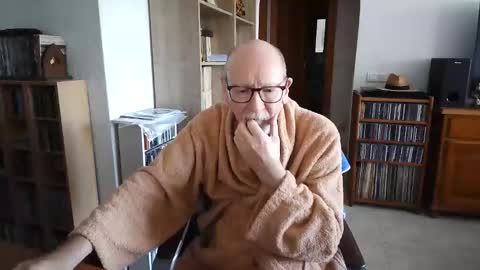  Papi  online show from November 27, 2025, 10:28 am