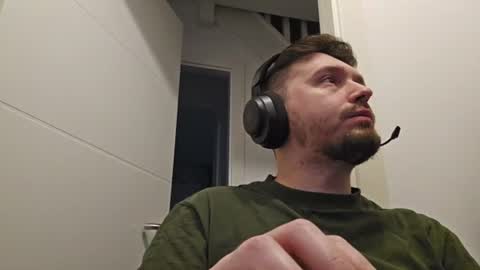 8inchdude93 online show from June 26, 2026, 7:46 am