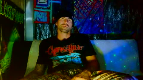 Snapshot of 8inspyder chatting on October 19, 2025, 11:00 am EvelDicknievel1 online show from October 19, 2025, 11:00 am