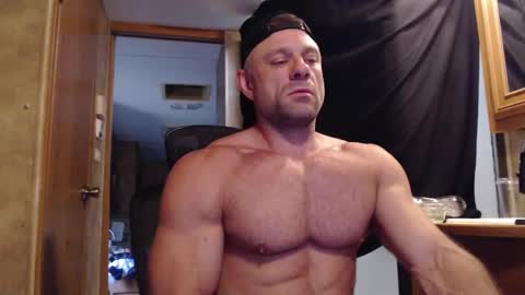 9 fat inches online show from September 15, 2025, 2:50 pm
