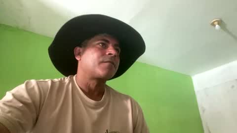 Snapshot of 9vinhocamshow chatting on June 18, 2026, 12:20 pm 9vinhocamshow online show from June 18, 2026, 12:20 pm