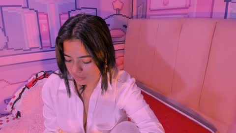 Snapshot of _18alice chatting on February 5, 2025, 10:33 pm Alice online show from February 5, 2025, 10:33 pm