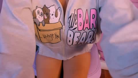 Snapshot of _18alice chatting on October 16, 2025, 2:45 am Alice online show from October 16, 2025, 2:45 am