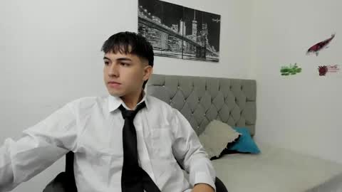 DERECK online show from March 31, 2026, 9:43 am