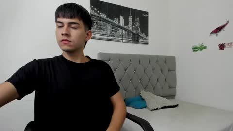 DERECK online show from April 7, 2026, 7:31 am