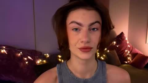 Snapshot of _a_n_n_y_ chatting on November 20, 2025, 9:25 pm Willow online show from November 20, 2025, 9:25 pm