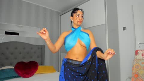 Adelle online show from January 25, 2025, 1:19 pm