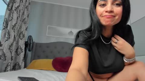 Adelle online show from March 11, 2026, 2:34 pm