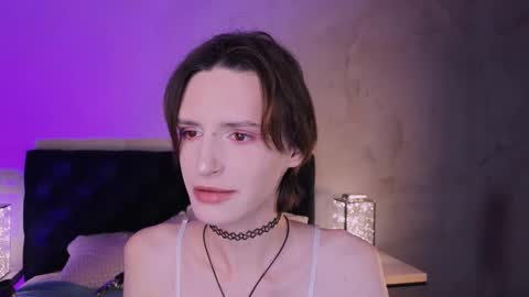 adrian online show from September 17, 2025, 5:42 am