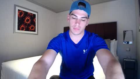 _aesthetic online show from November 25, 2025, 5:57 pm