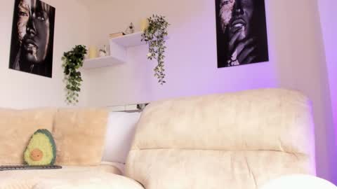 Snapshot of _alissonrose chatting on January 24, 2025, 4:06 pm Karo online show from January 24, 2025, 4:06 pm