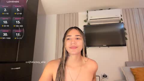 Snapshot of _alliex_ chatting on October 24, 2025, 12:12 pm you can call me pretty online show from October 24, 2025, 12:12 pm
