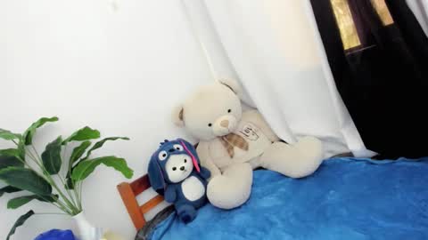 Snapshot of _althea69_ chatting on December 4, 2025, 6:12 am Thea online show from December 4, 2025, 6:12 am