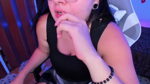 Alisa online show from March 31, 2026, 7:47 pm