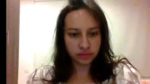 _alyson online show from November 27, 2025, 1:18 am