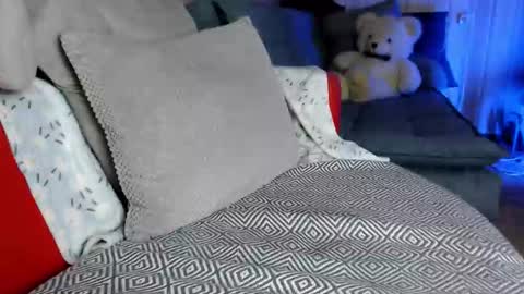 lisa online show from December 3, 2025, 8:34 am