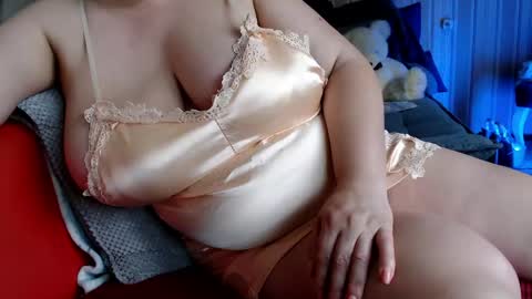 Snapshot of _alyssia_ chatting on May 1, 2026, 6:29 am lisa online show from May 1, 2026, 6:29 am