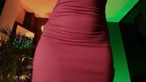 Ana  online show from December 21, 2025, 4:03 pm