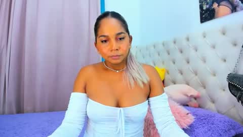 Snapshot of _analia chatting on January 22, 2025, 1:31 am Analia online show from January 22, 2025, 1:31 am