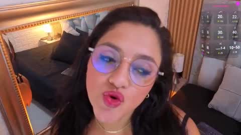 _andrealopez online show from June 9, 2026, 4:24 am