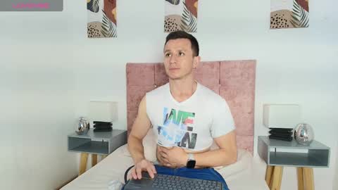_andrewfalcon2 online show from January 26, 2025, 1:04 pm