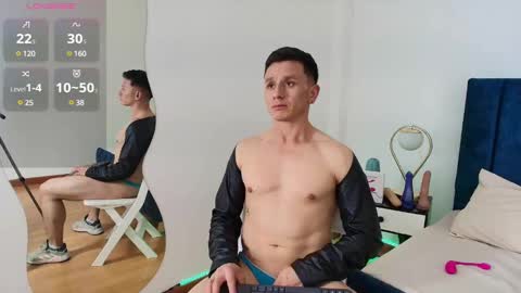 _andrewfalcon2 online show from March 11, 2025, 8:31 pm