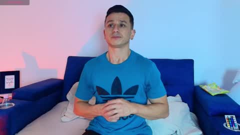 _andrewfalcon2 online show from October 12, 2025, 12:37 pm