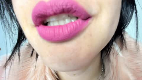 antonia online show from December 17, 2024, 10:34 am