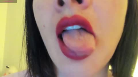 antonia online show from September 17, 2025, 10:28 am