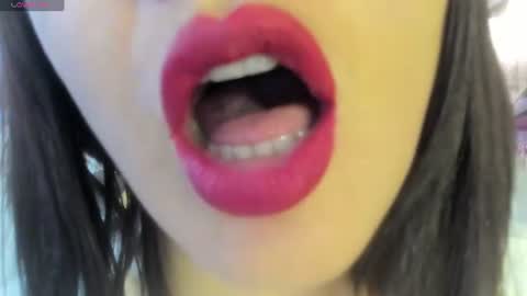Snapshot of _antomouth_paradise chatting on June 13, 2026, 4:49 pm antonia online show from June 13, 2026, 4:49 pm