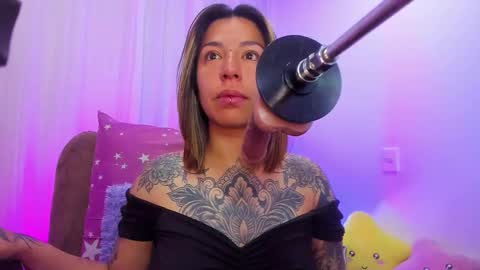 Snapshot of _antonella_dreams chatting on October 6, 2025, 8:01 am _antonella_dreams online show from October 6, 2025, 8:01 am