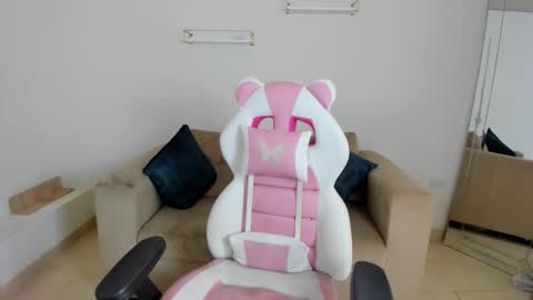    online show from January 12, 2026, 12:21 pm