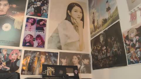 Ariana online show from November 20, 2025, 1:33 pm