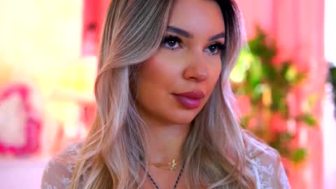 Arielle online show from October 11, 2025, 9:19 am