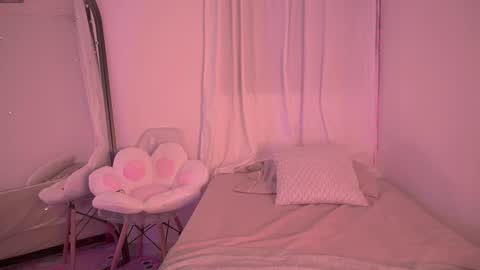 Snapshot of _available_ chatting on March 2, 2026, 1:41 am _available_ online show from March 2, 2026, 1:41 am