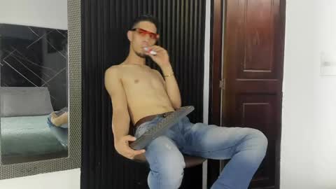 _axel_09 online show from April 18, 2026, 4:44 pm