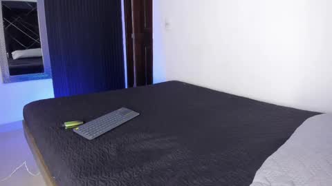 _axel_09 online show from May 9, 2026, 3:56 am