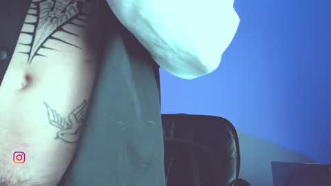 Lunita  online show from December 6, 2024, 9:54 am