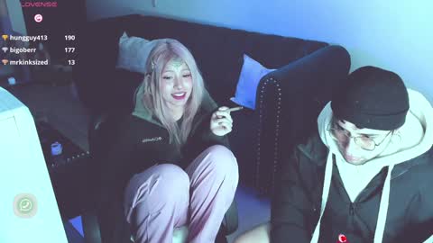 Lunita  online show from February 1, 2025, 12:05 pm