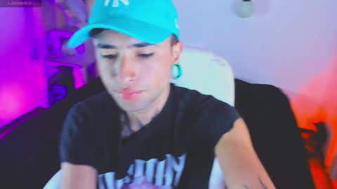 Lunita  online show from February 20, 2026, 9:15 pm