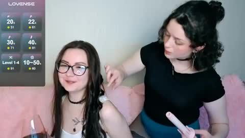 Bella online show from April 15, 2026, 11:28 am