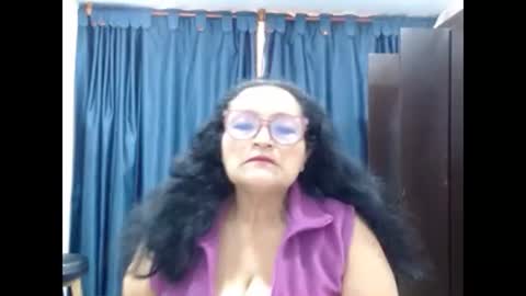 _bellanocturna online show from April 14, 2026, 10:27 pm